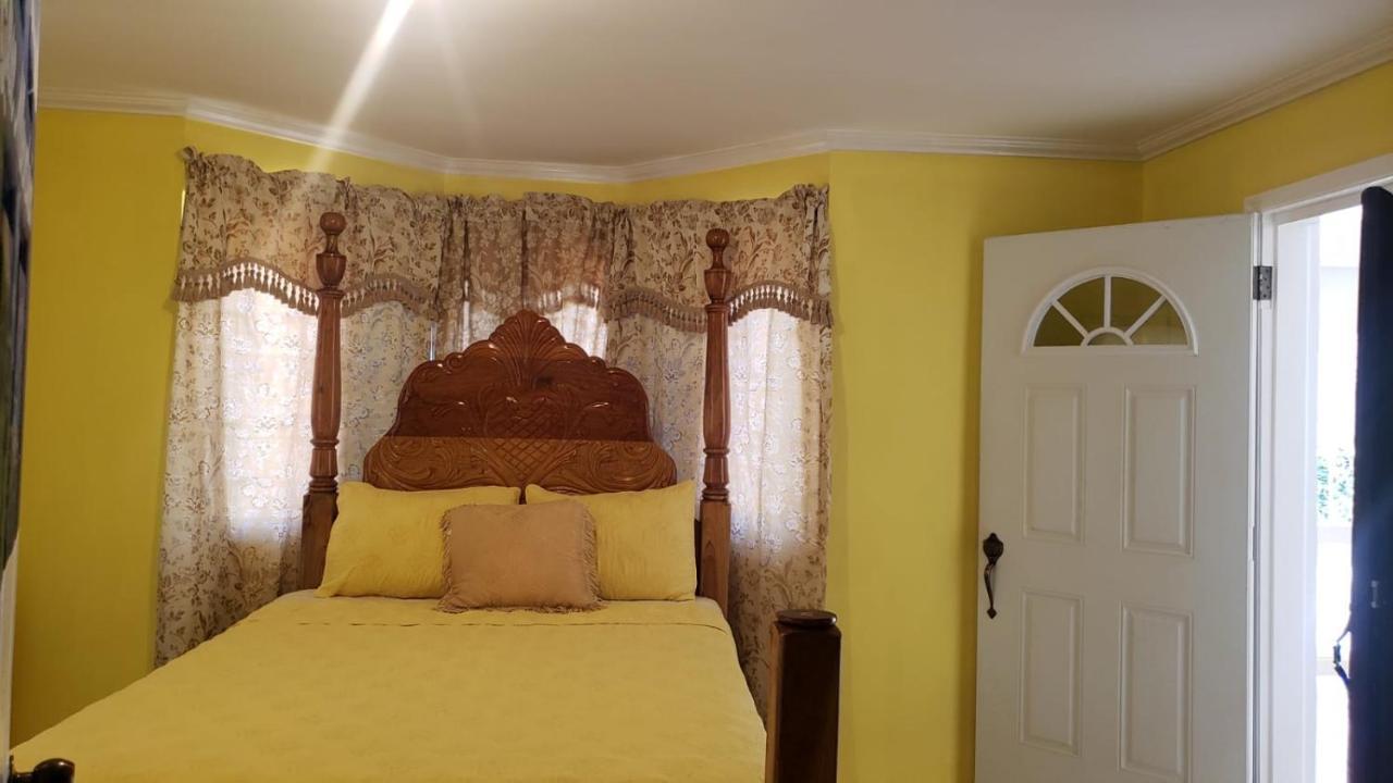 Eve'S Rockaway Villa Alligator Pond Village Exterior photo